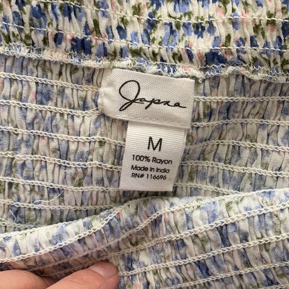 NWOT Ruched Top - Picture 3 of 4